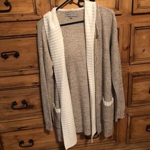 Hooded Cardigan Sweater Khaki & Cream color